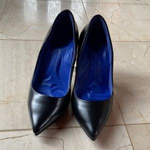 NWOT Antonia Saint Victoria high heel wide